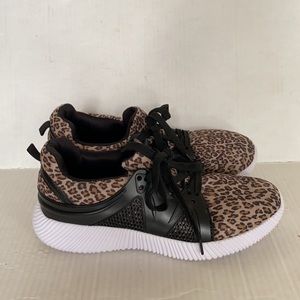 Women Cloth Leopard Print & Black Faux Leather Sneakers